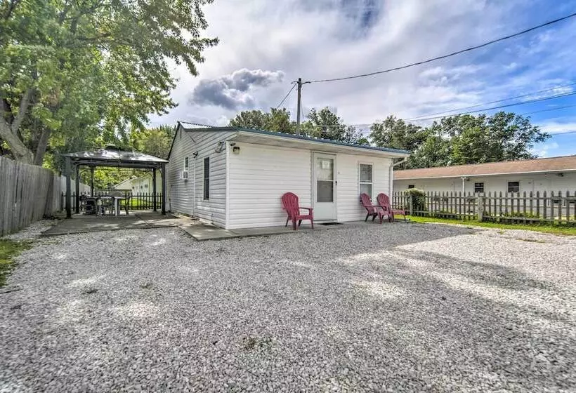 Geneva On The Lake Cottage W/ Patio: Walk To Shore