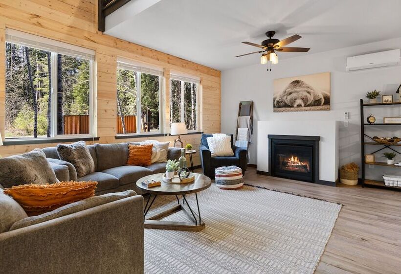 Hikers Haven W/ Hot Tub   Near Mt Rainier!