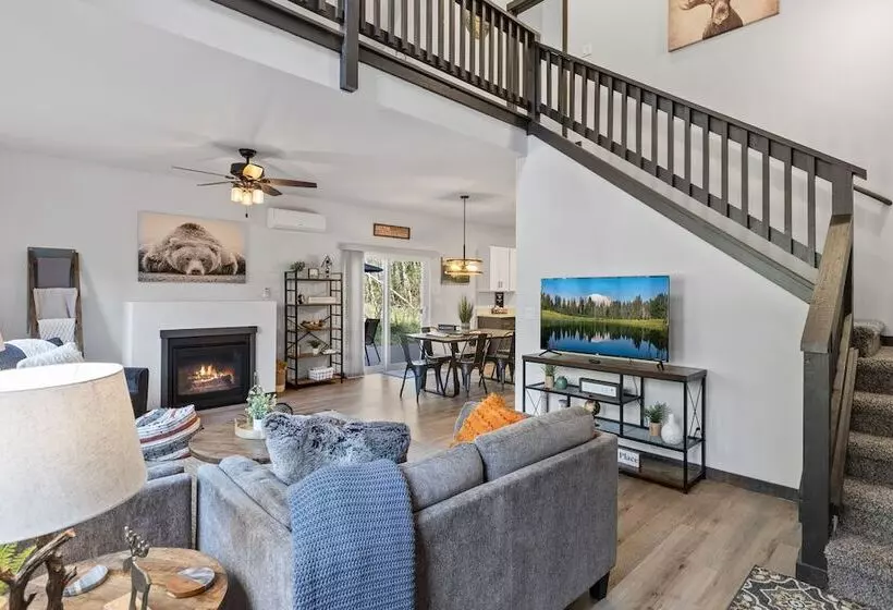 Hikers Haven W/ Hot Tub   Near Mt Rainier!