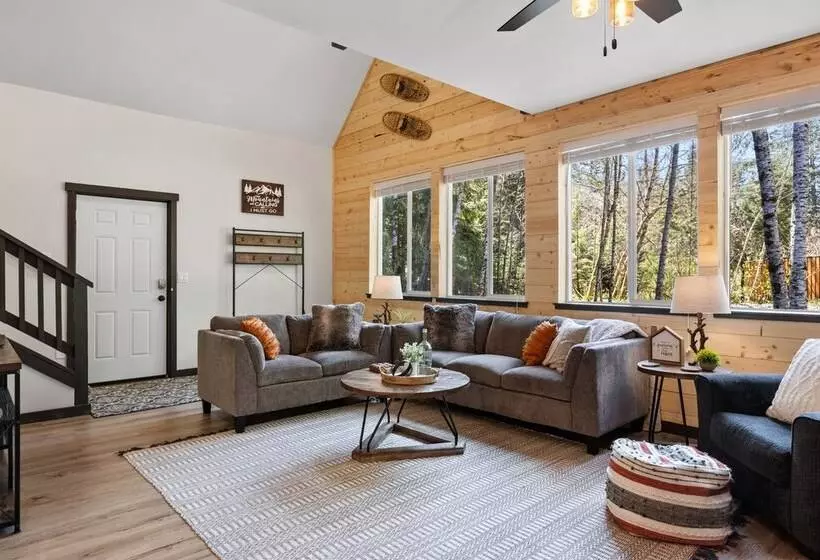 Hikers Haven W/ Hot Tub   Near Mt Rainier!