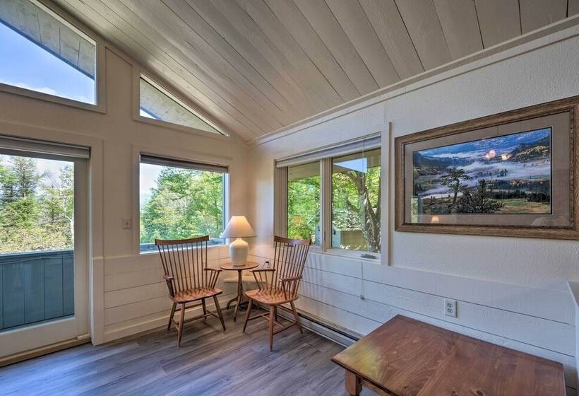 House W/ Balcony ~ 5 Mi To Cranmore Resort!