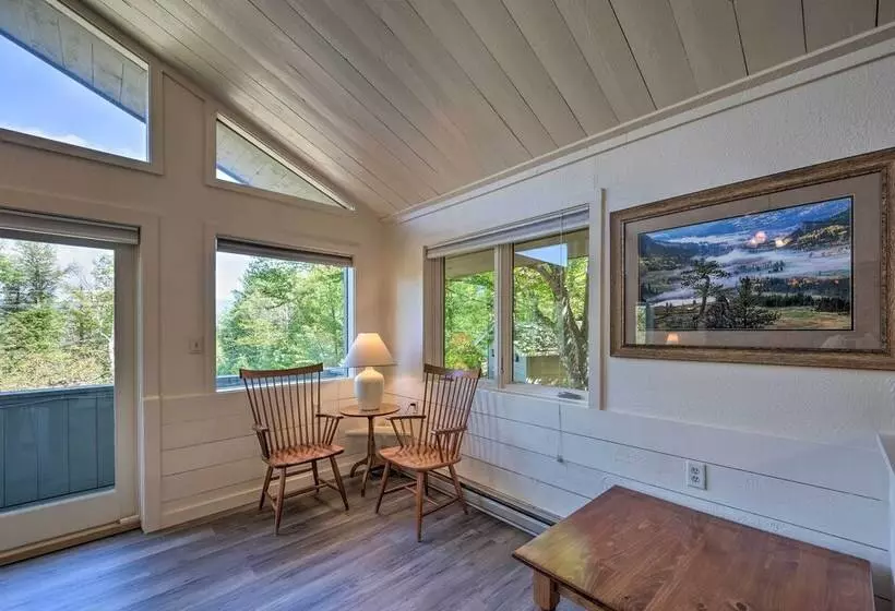 House W/ Balcony ~ 5 Mi To Cranmore Resort!