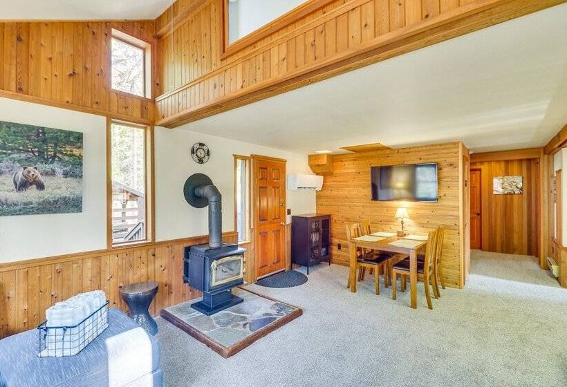 Hungry Horse Cabin W/ Gas Grill, Near Glacier!