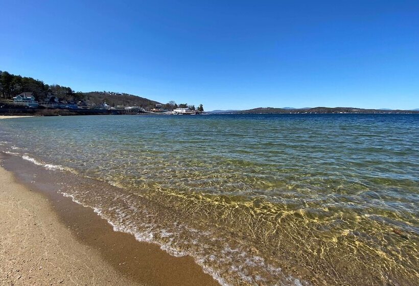 Laconia Hideaway < 2 Miles To Lake Winnipesaukee!