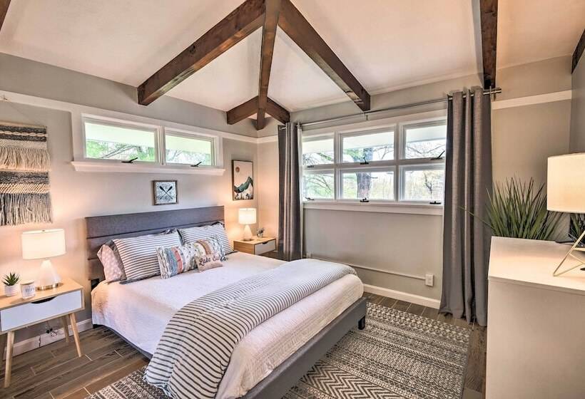 Laconia Hideaway < 2 Miles To Lake Winnipesaukee!