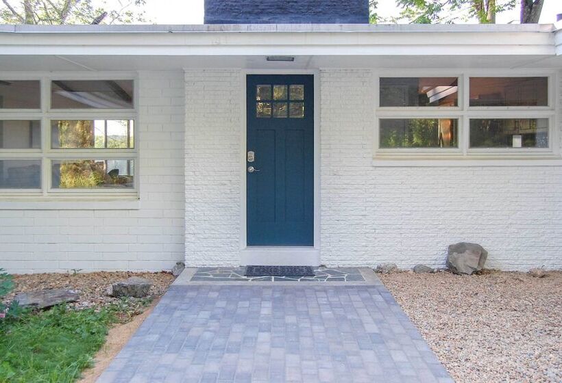 Laconia Hideaway < 2 Miles To Lake Winnipesaukee!