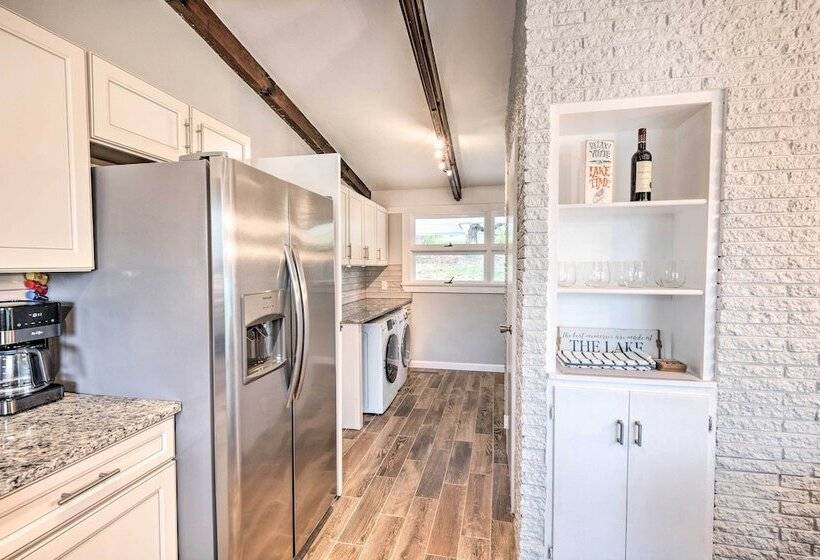 Laconia Hideaway < 2 Miles To Lake Winnipesaukee!