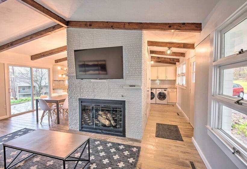 Laconia Hideaway < 2 Miles To Lake Winnipesaukee!