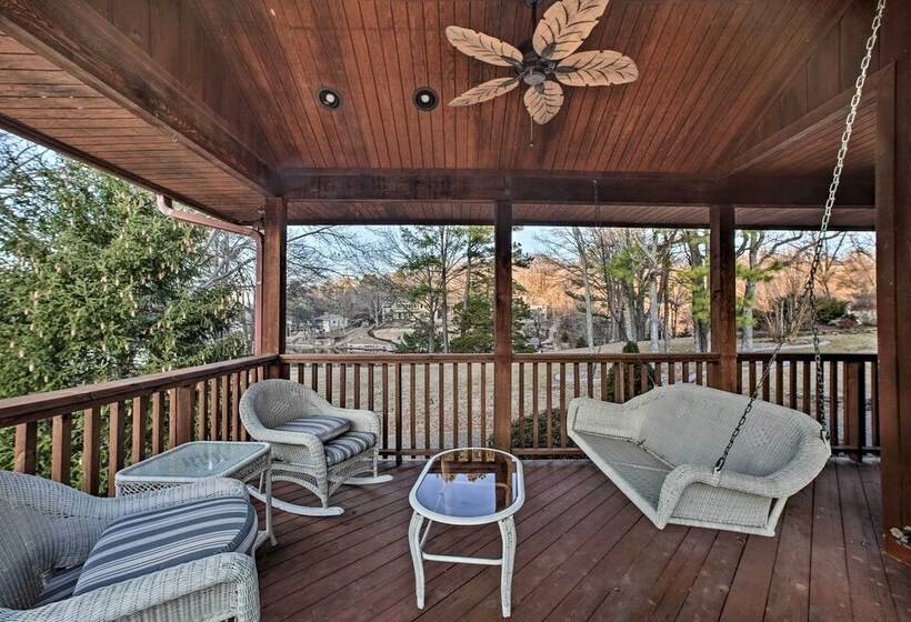 Lakefront Retreat W/ Dock & Beach: 2 Miles To Golf