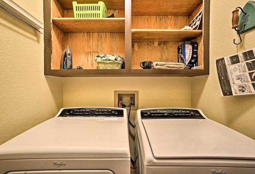 Lakefront Retreat W/ Dock & Beach: 2 Miles To Golf