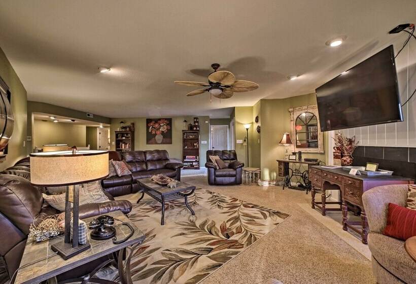 Lakefront Retreat W/ Dock & Beach: 2 Miles To Golf