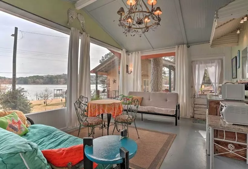 Lakeside Pleasure Island Cabin W/ Deck & Gas Grill