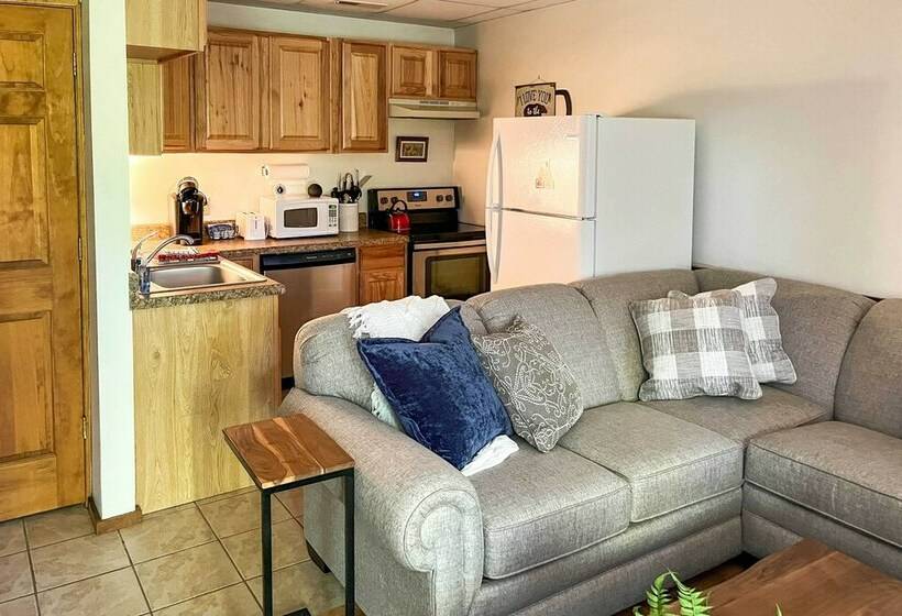 Lower Bear S Den    Central To Beech & Sugar Mtn!