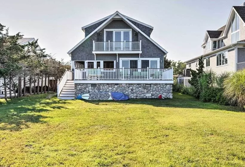 Luxe Waterfront East Quogue Home W/ Beach On Site!