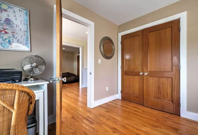 Luxe Waterfront East Quogue Home W/ Beach On Site!