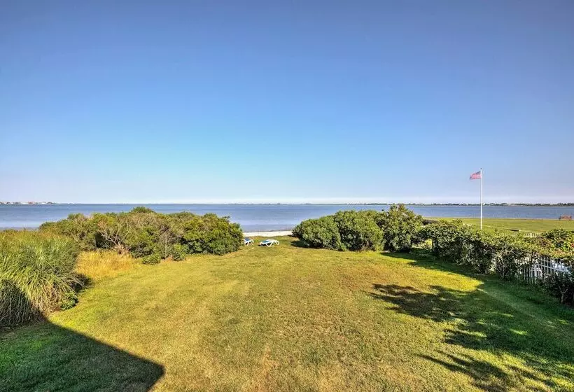Luxe Waterfront East Quogue Home W/ Beach On Site!