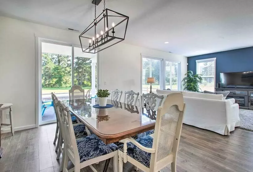 Luxury Home On Golf Course: Walk To The Beach!