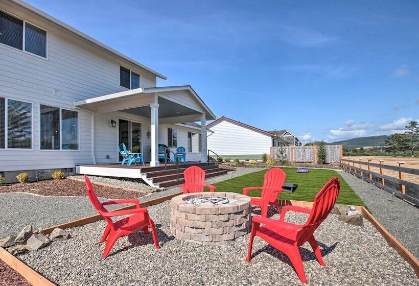 Luxury Home On Golf Course: Walk To The Beach!