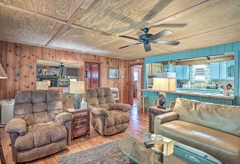 Maggie Valley Retreat With Hot Tub + Fire Pit!