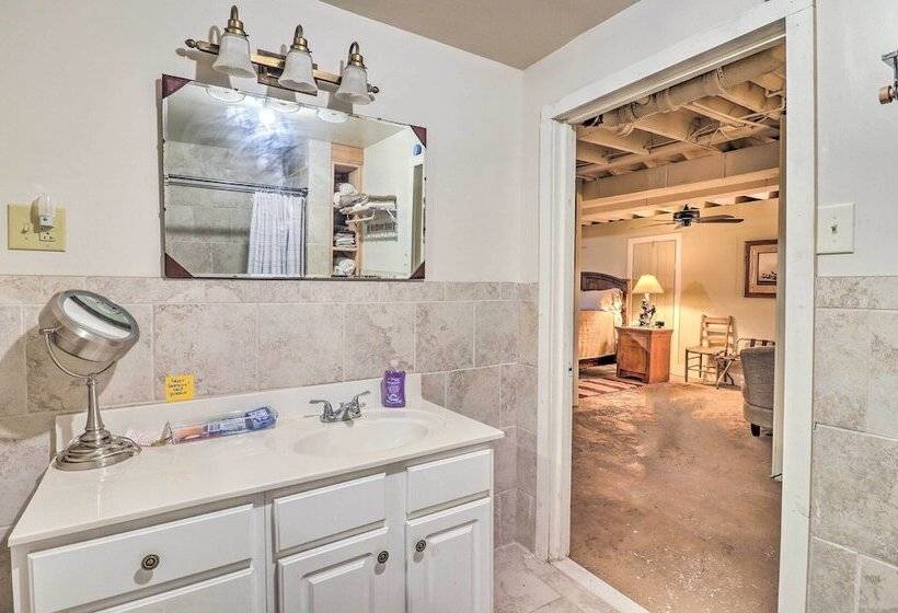 Maggie Valley Retreat With Hot Tub + Fire Pit!