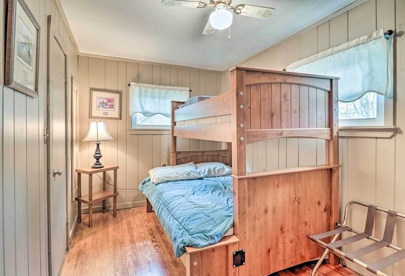 Maggie Valley Retreat With Hot Tub + Fire Pit!