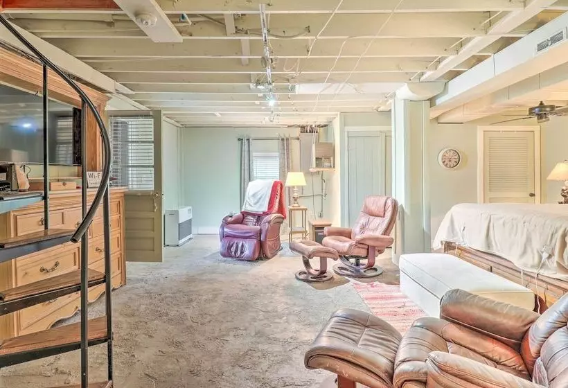 Maggie Valley Retreat With Hot Tub + Fire Pit!