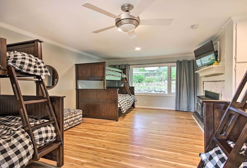 Dock, Deck & Boat Slip: Lakefront Eucha Home