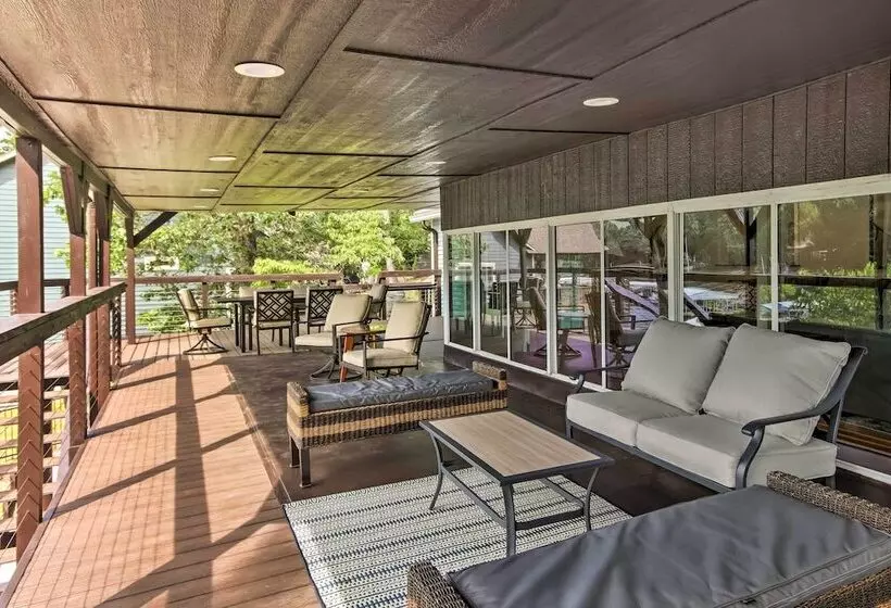 Dock, Deck & Boat Slip: Lakefront Eucha Home