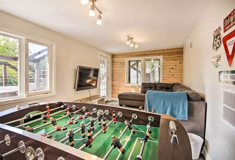 Dock, Deck & Boat Slip: Lakefront Eucha Home