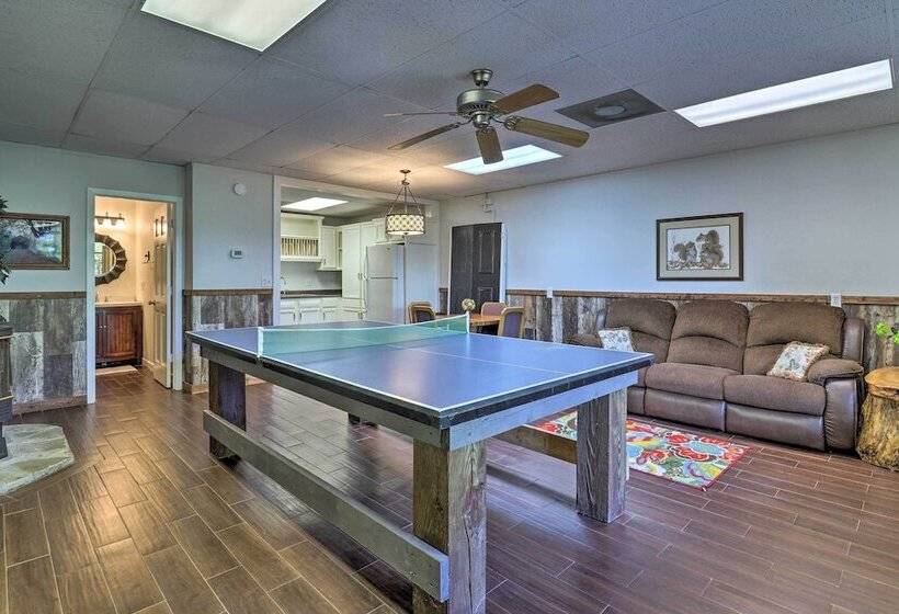 Mountain Retreat W/ Gazebo, Fire Pit & Huge Deck!