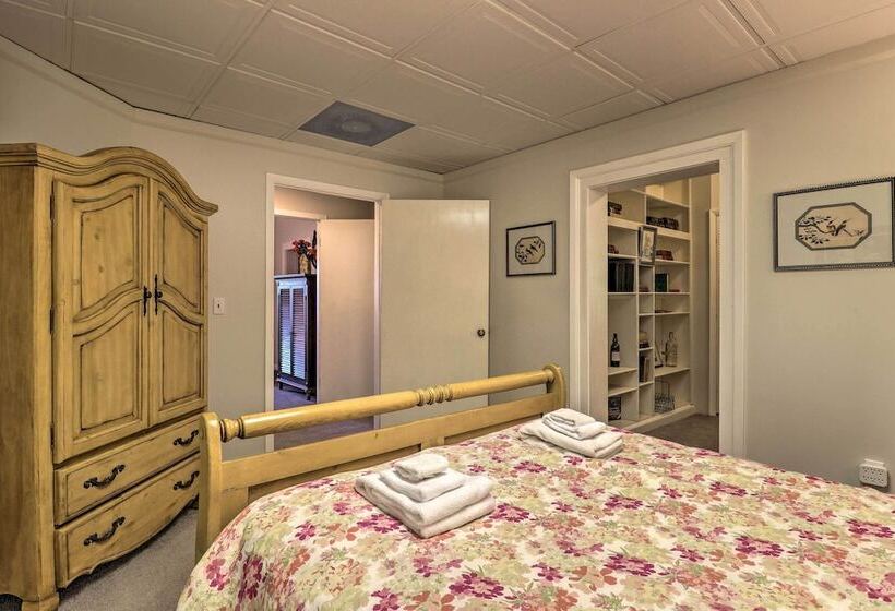 Mountain Retreat W/ Gazebo, Fire Pit & Huge Deck!