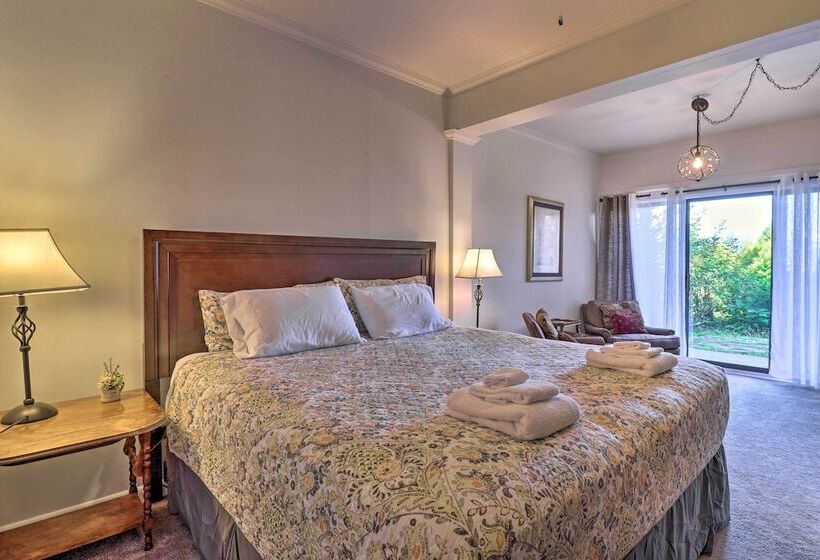 Mountain Retreat W/ Gazebo, Fire Pit & Huge Deck!