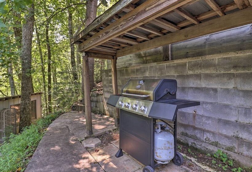 Mountain Retreat W/ Gazebo, Fire Pit & Huge Deck!