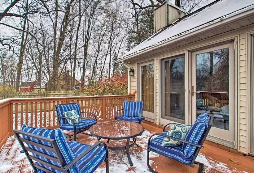 Lake Access, Hot Tub & 2 Decks: Ortonville Retreat