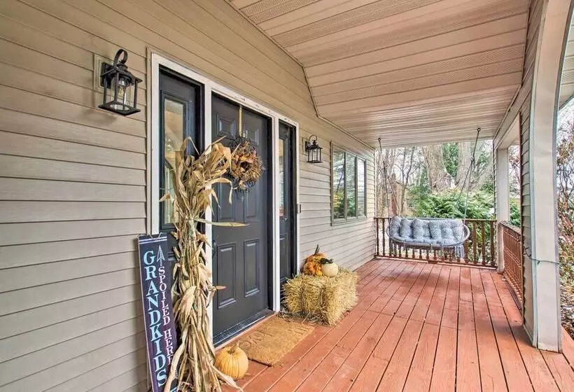 Lake Access, Hot Tub & 2 Decks: Ortonville Retreat