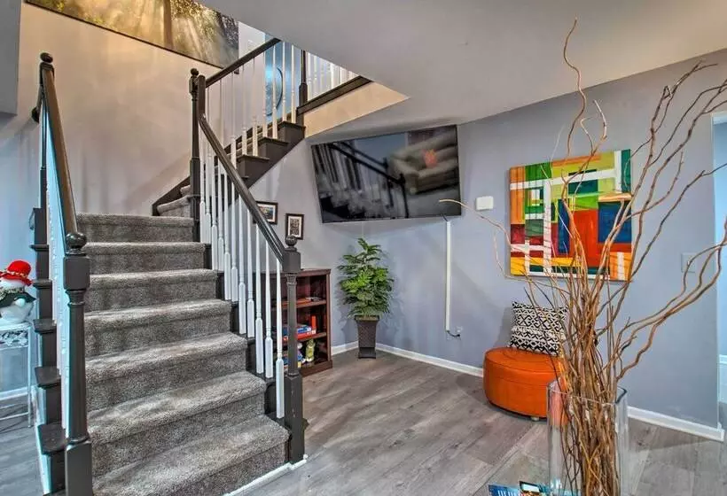 Lake Access, Hot Tub & 2 Decks: Ortonville Retreat