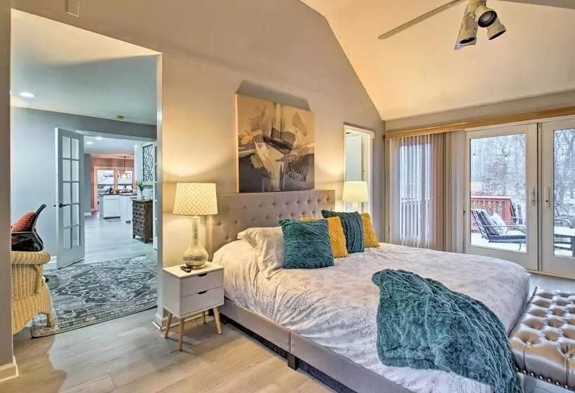 Lake Access, Hot Tub & 2 Decks: Ortonville Retreat