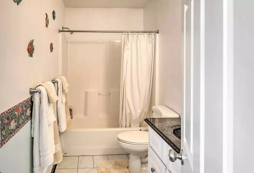 Peaceful Alaskan Escape: 13 Mi To Fairbanks!