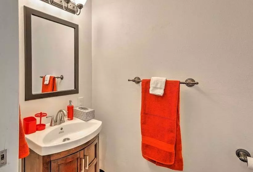 Peaceful Alaskan Escape: 13 Mi To Fairbanks!