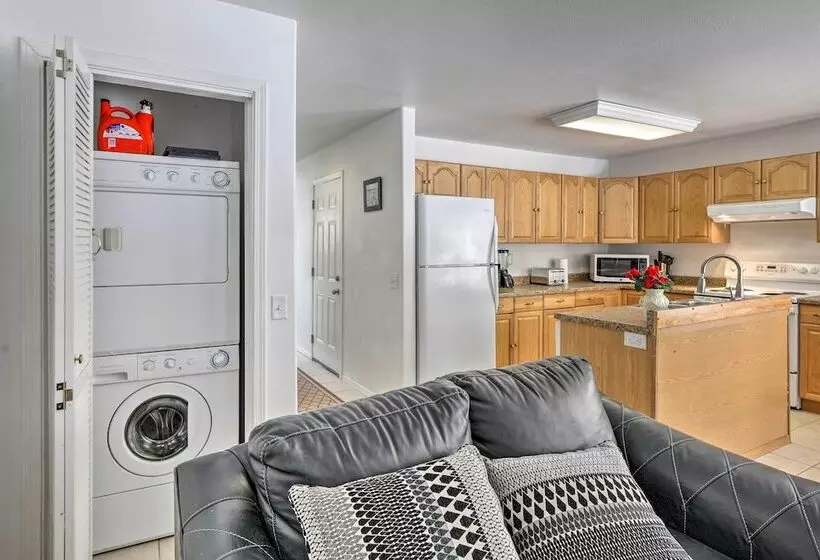 Peaceful Alaskan Escape: 13 Mi To Fairbanks!