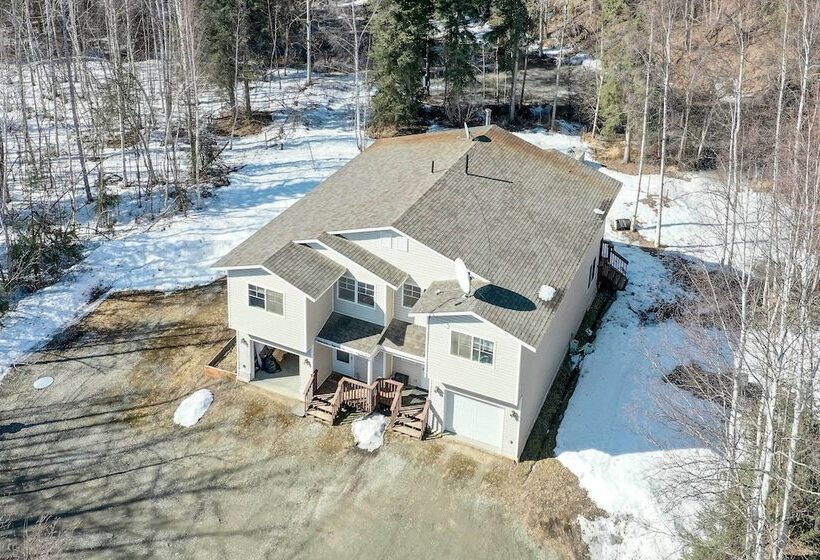 Peaceful Alaskan Escape: 13 Mi To Fairbanks!