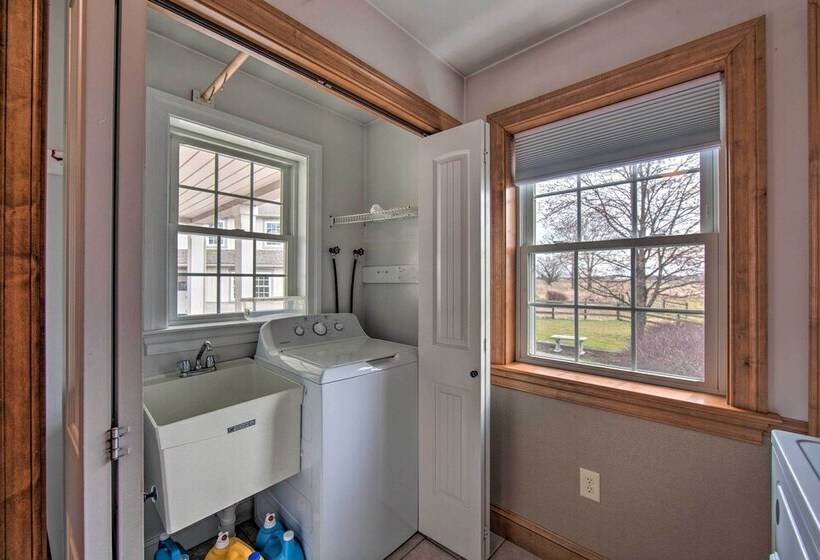 Peaceful Bird In Hand Home W/ Farmland Views!