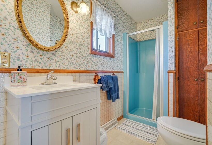 Quiet Farmhouse Retreat W/ Fire Pit   Pets Welcome