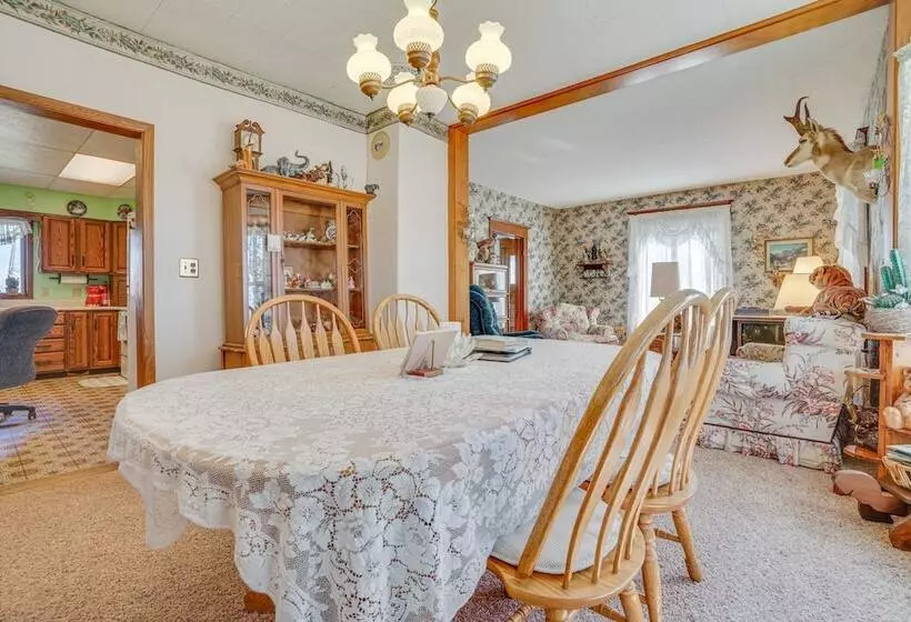 Quiet Farmhouse Retreat W/ Fire Pit   Pets Welcome