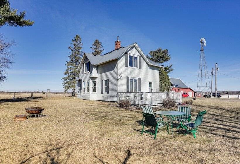 Quiet Farmhouse Retreat W/ Fire Pit   Pets Welcome