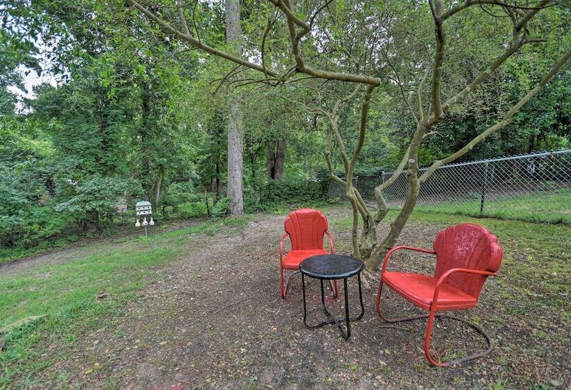 Rustic Chic Home ~1 Mi To Dtwn Hot Springs!