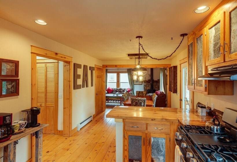 Rustic Pagosa Springs Cabin W/ Hot Tub + Game Room