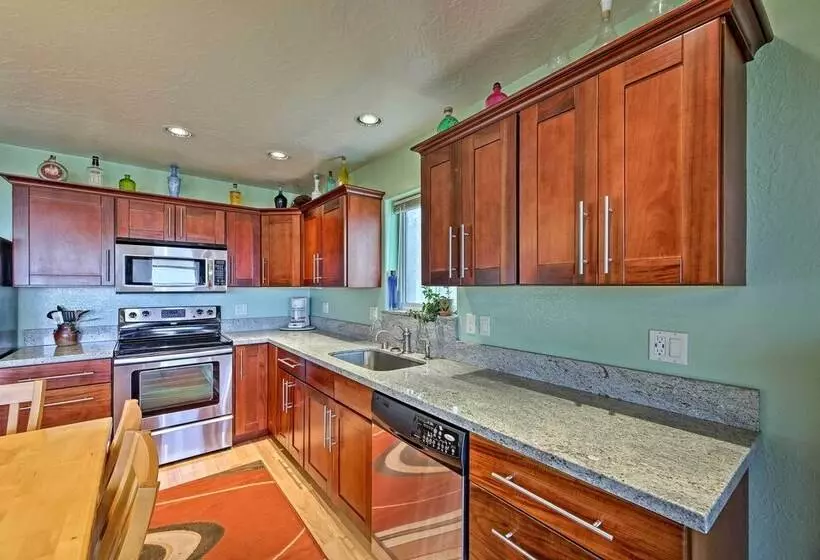 Sanderling Sea Cottages, Unit 9 With Ocean Views!