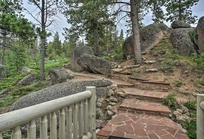 Secluded Log Cabin W/ Game Room & Forest Views
