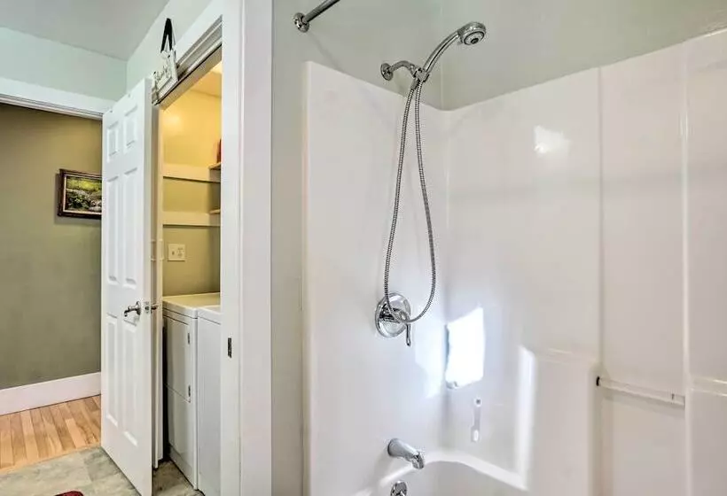 Secluded Log Cabin W/ Game Room & Forest Views